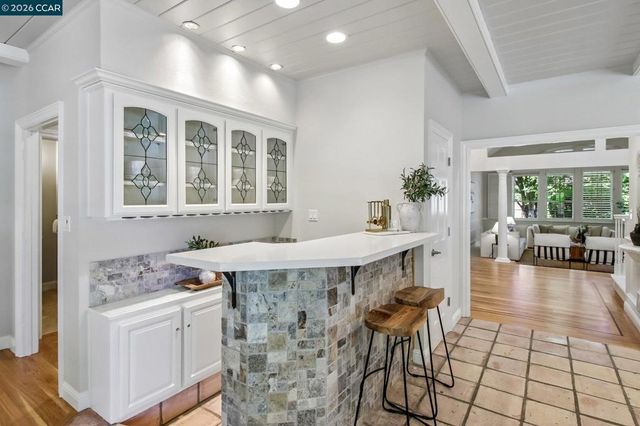 31 Tierra Verde Ct, Walnut Creek, CA 94598