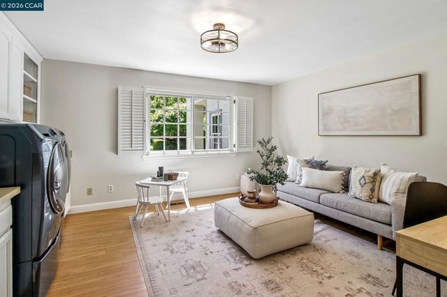 31 Tierra Verde Ct, Walnut Creek, CA 94598