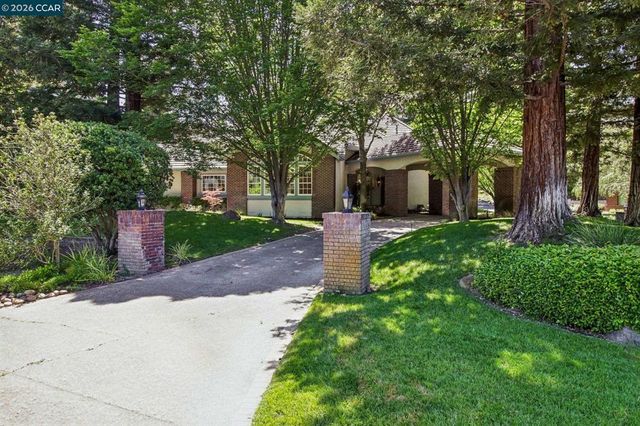31 Tierra Verde Ct, Walnut Creek, CA 94598