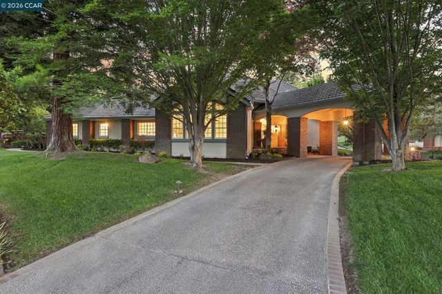 31 Tierra Verde Ct, Walnut Creek, CA 94598