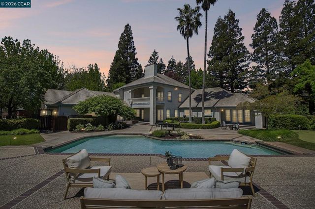 31 Tierra Verde Ct, Walnut Creek, CA 94598