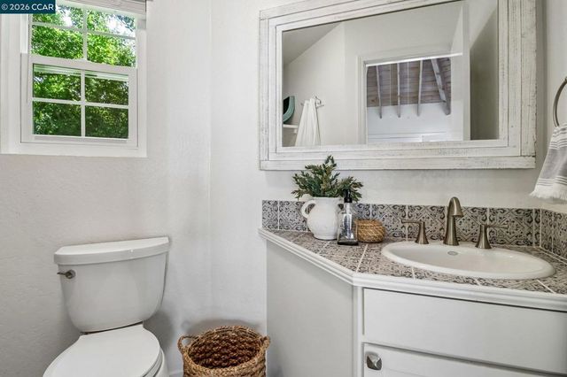 31 Tierra Verde Ct, Walnut Creek, CA 94598