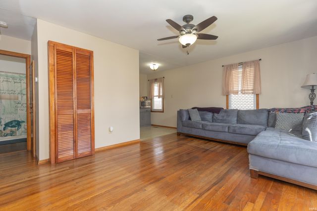 1751 S Parker Drive, Evansville, IN 47714