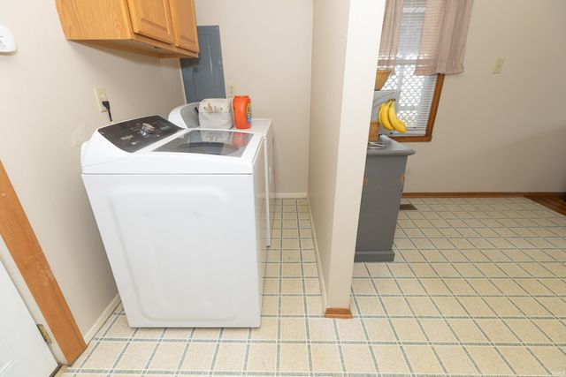 1751 S Parker Drive, Evansville, IN 47714