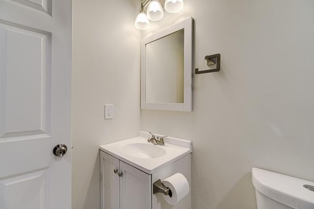 835 Niagara Lane N, Plymouth, MN 55447