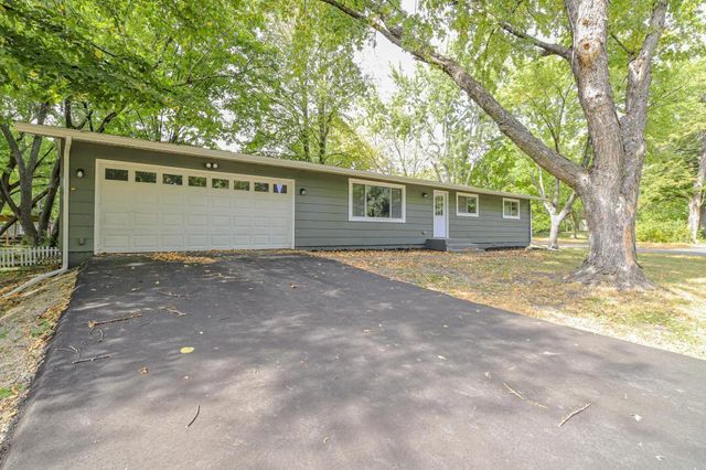 835 Niagara Lane N, Plymouth, MN 55447