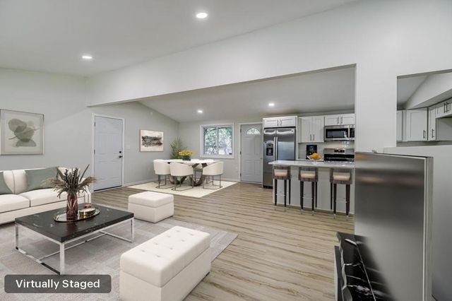 835 Niagara Lane N, Plymouth, MN 55447