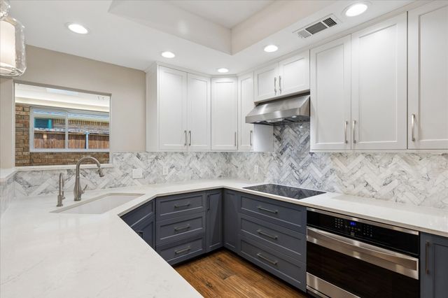 8620 Crosswind Drive, Fort Worth, TX 76179