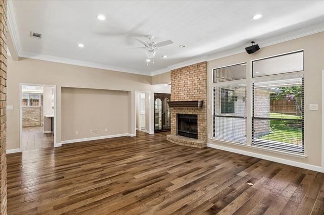 8620 Crosswind Drive, Fort Worth, TX 76179