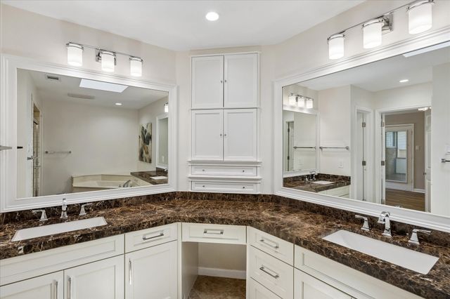 8620 Crosswind Drive, Fort Worth, TX 76179