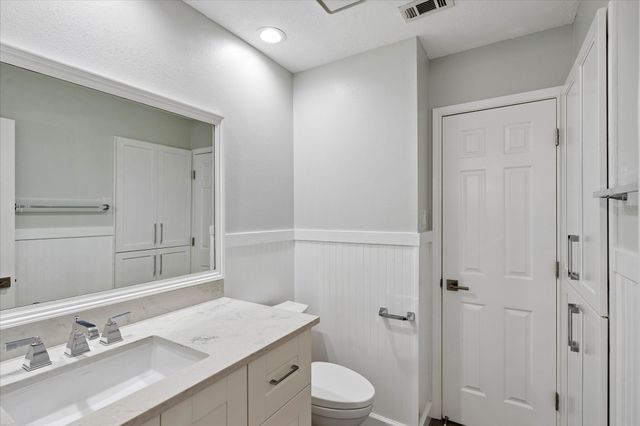 8620 Crosswind Drive, Fort Worth, TX 76179