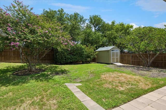 8620 Crosswind Drive, Fort Worth, TX 76179