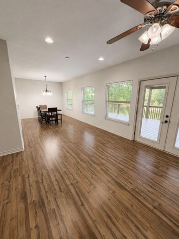 903 S Houston Avenue, Livingston, TX 77351