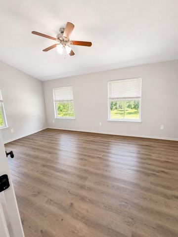 903 S Houston Avenue, Livingston, TX 77351