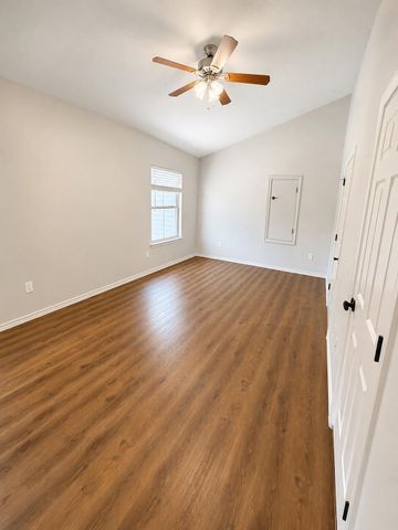 903 S Houston Avenue, Livingston, TX 77351