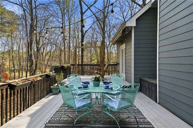 406 Lovinggood Landing Drive, Woodstock, GA 30189