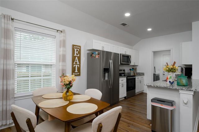 928 W Chase Street, Denison, TX 75020