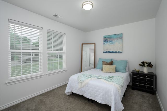 928 W Chase Street, Denison, TX 75020