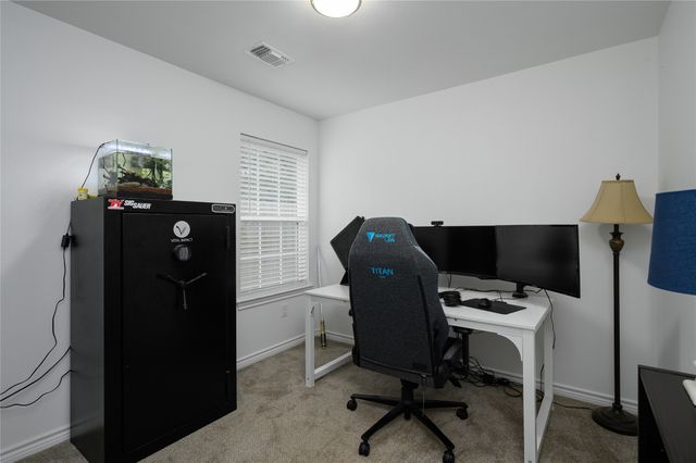 928 W Chase Street, Denison, TX 75020