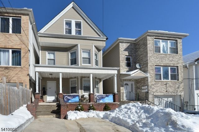 135 Scheerer Ave, Newark City, NJ 07112