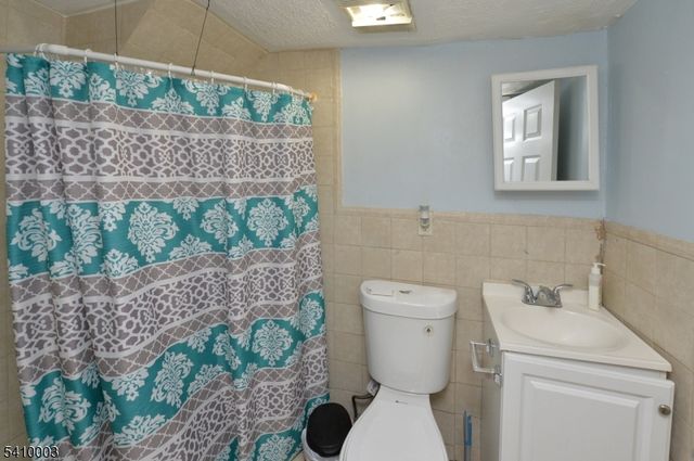 135 Scheerer Ave, Newark City, NJ 07112