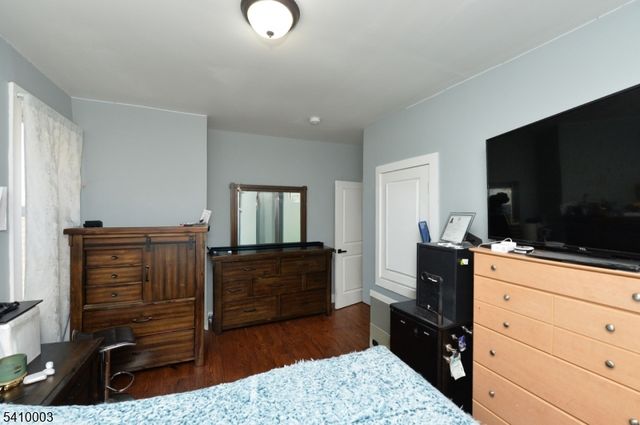 135 Scheerer Ave, Newark City, NJ 07112