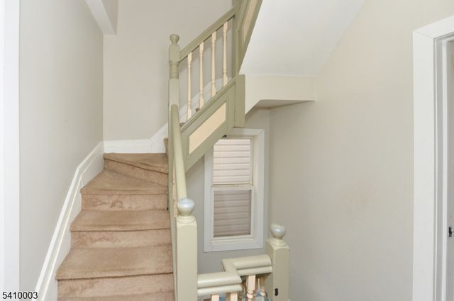 135 Scheerer Ave, Newark City, NJ 07112