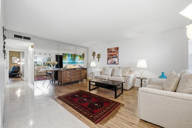 441 Burgundy J 441, Delray Beach, FL 33484
