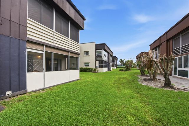 441 Burgundy J 441, Delray Beach, FL 33484