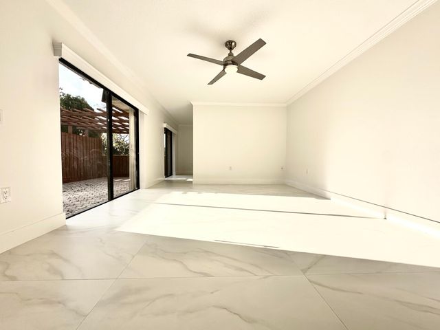 9148 SW 23rd Street A, Davie, FL 33324