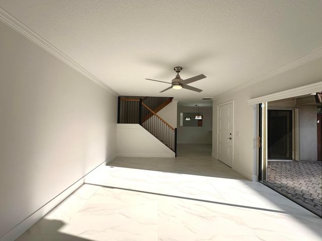 9148 SW 23rd Street A, Davie, FL 33324