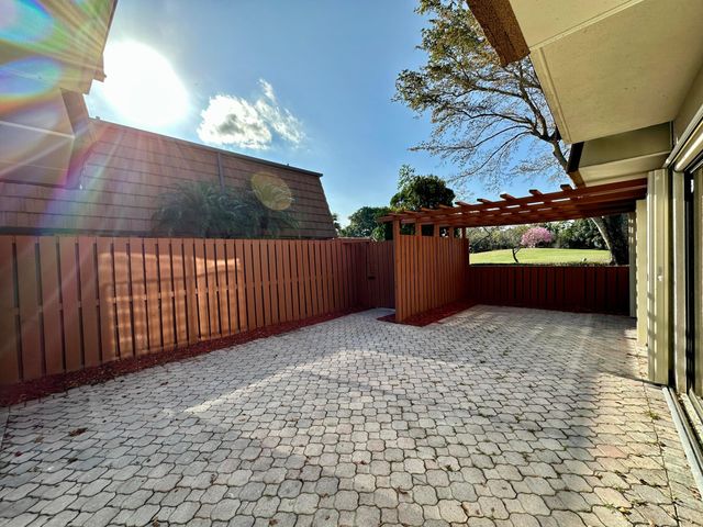 9148 SW 23rd Street A, Davie, FL 33324
