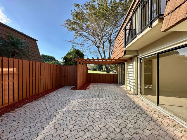9148 SW 23rd Street A, Davie, FL 33324