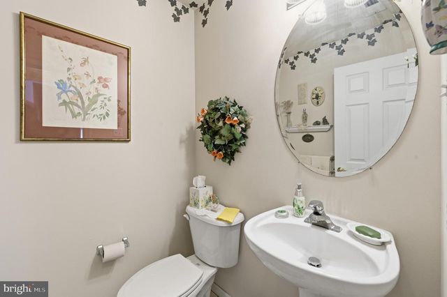 111 GRANDVIEW DR, Warminster, PA 18974