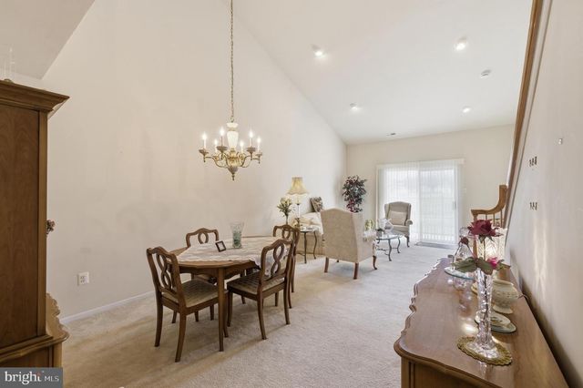 111 GRANDVIEW DR, Warminster, PA 18974