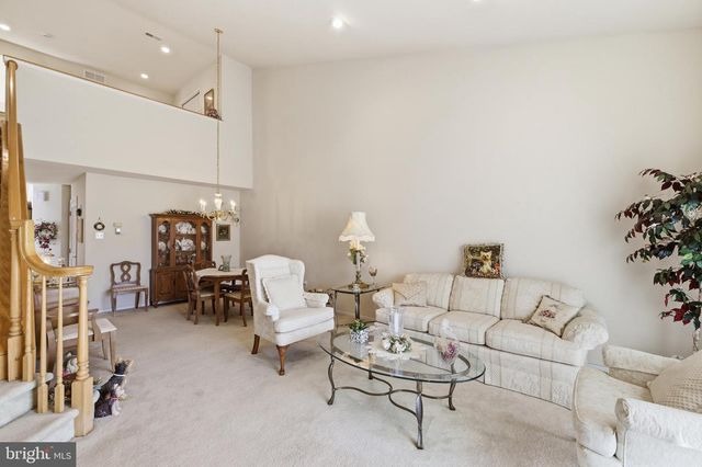 111 GRANDVIEW DR, Warminster, PA 18974