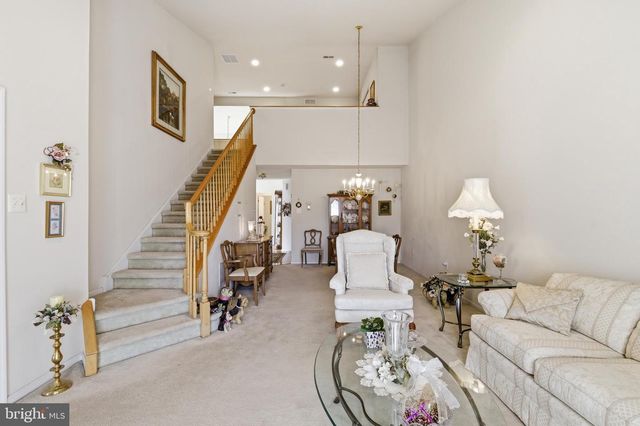 111 GRANDVIEW DR, Warminster, PA 18974