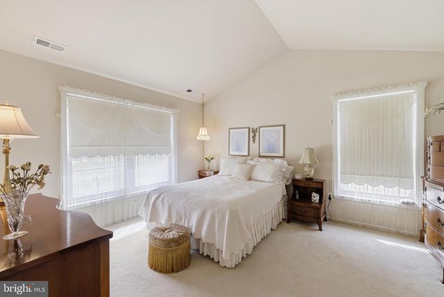 111 GRANDVIEW DR, Warminster, PA 18974