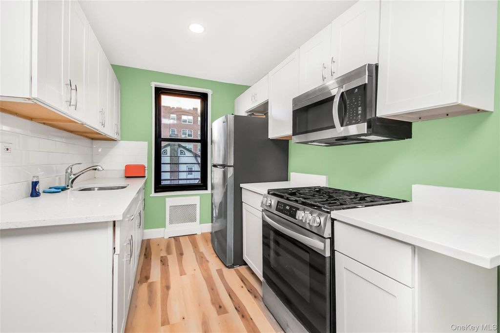 75 W 238th Street 3H, Bronx, NY 10463 — photo 2