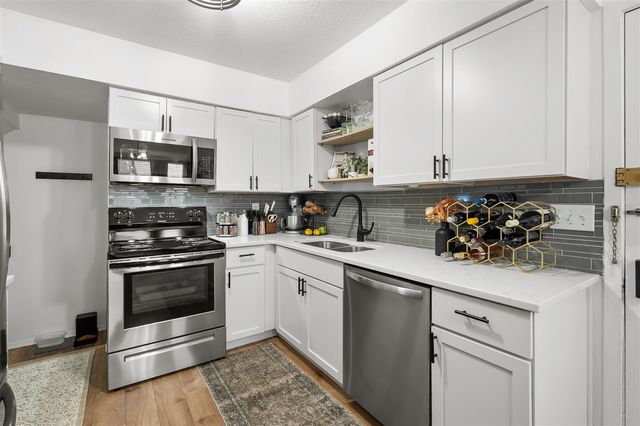 3519 Oak Tree Drive, Kalamazoo, MI 49048