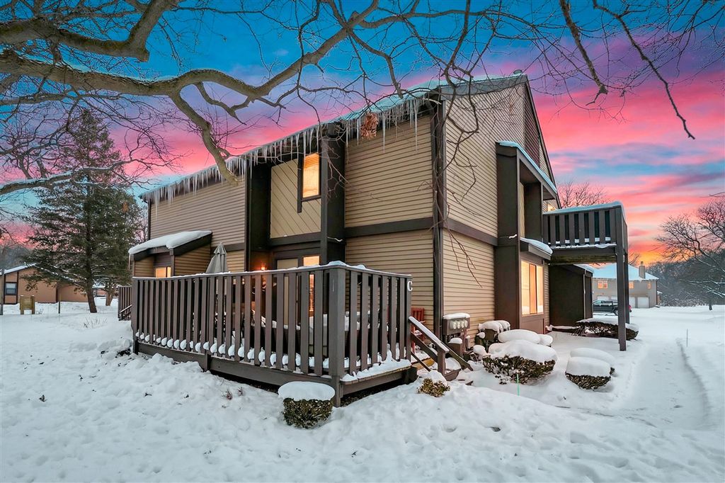 3519 Oak Tree Drive, Kalamazoo, MI 49048