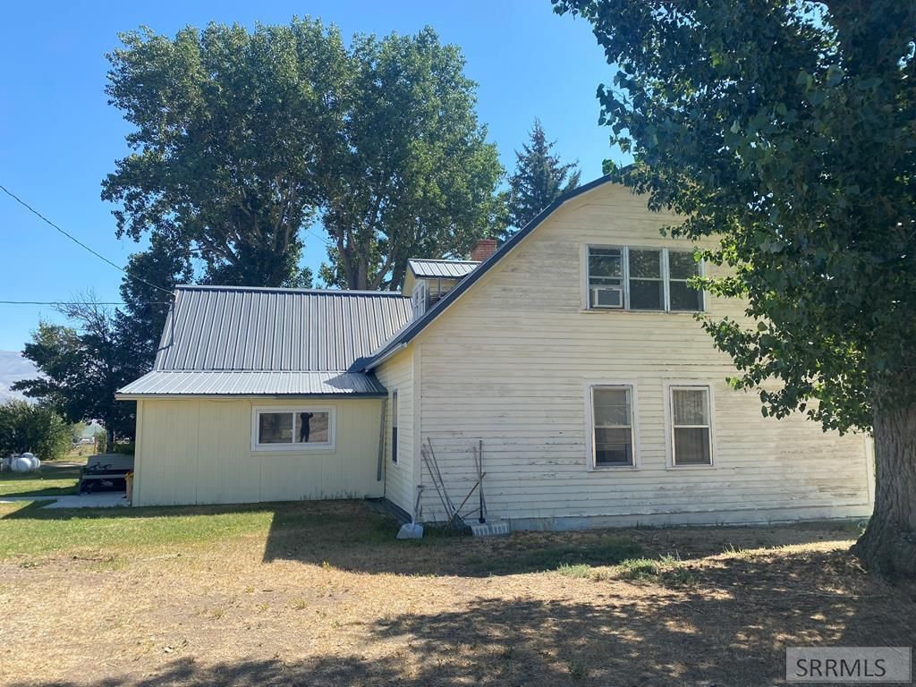 Image 13 of property listing at 2651 Challis Creek Road, Challis, ID 83226