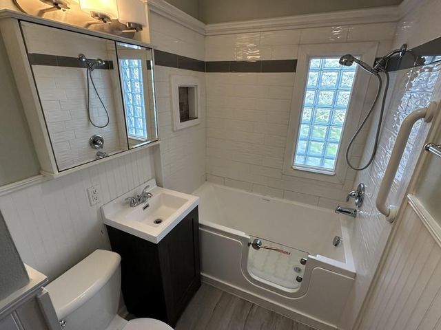 2734 Coolidge Street, Madison, WI 53704