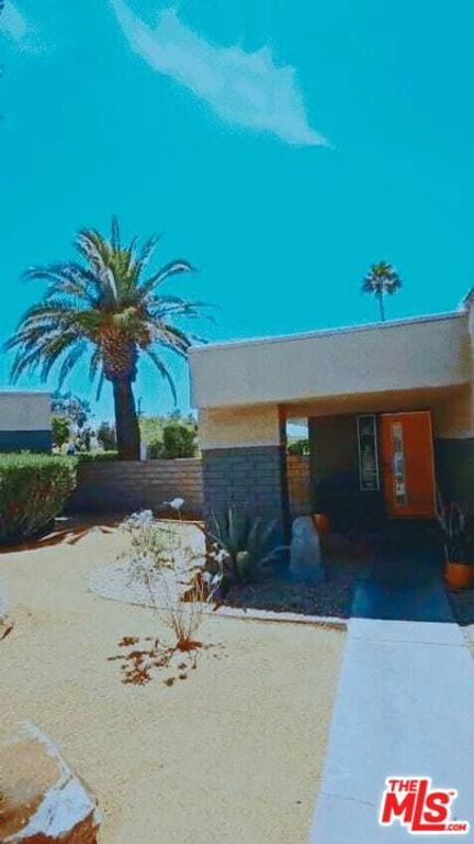 3060 E Sunflower Circle, Palm Springs, CA 92262
