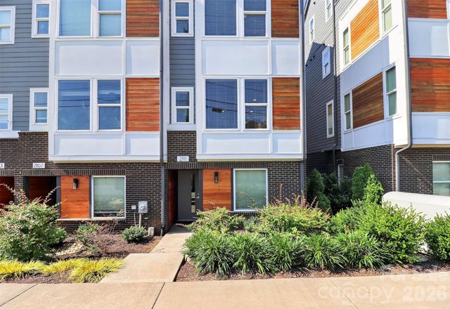 2111 Isom Street, Charlotte, NC 28208