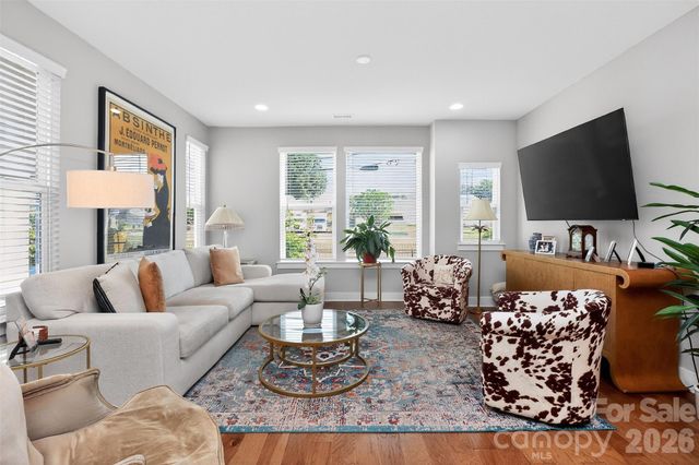2111 Isom Street, Charlotte, NC 28208