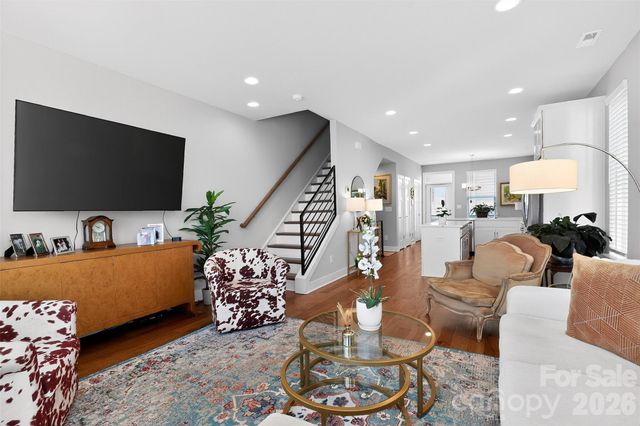 2111 Isom Street, Charlotte, NC 28208