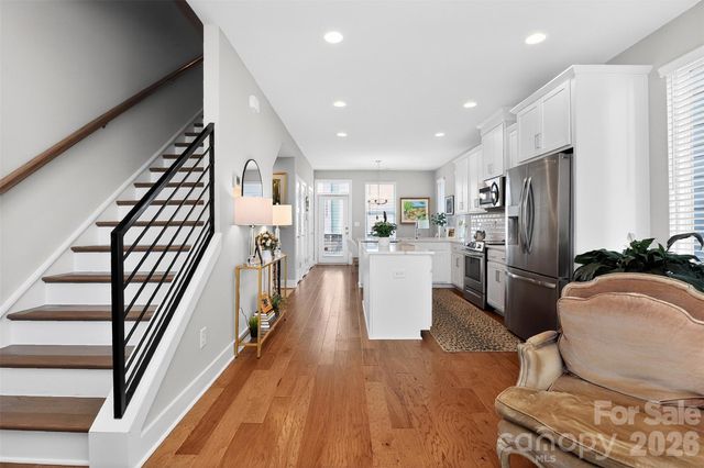 2111 Isom Street, Charlotte, NC 28208