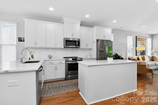2111 Isom Street, Charlotte, NC 28208