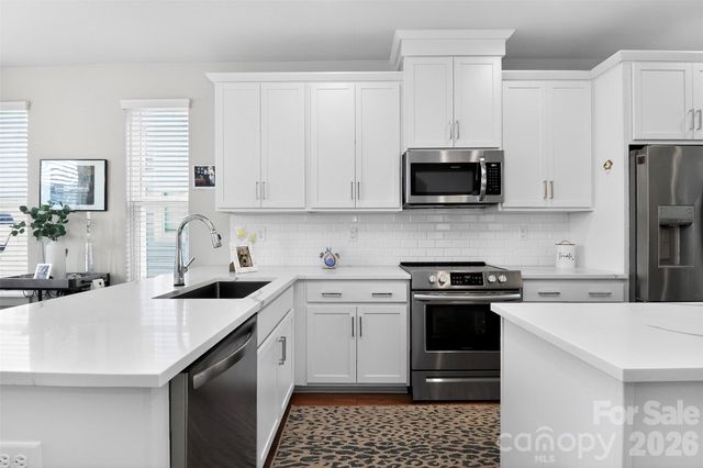 2111 Isom Street, Charlotte, NC 28208